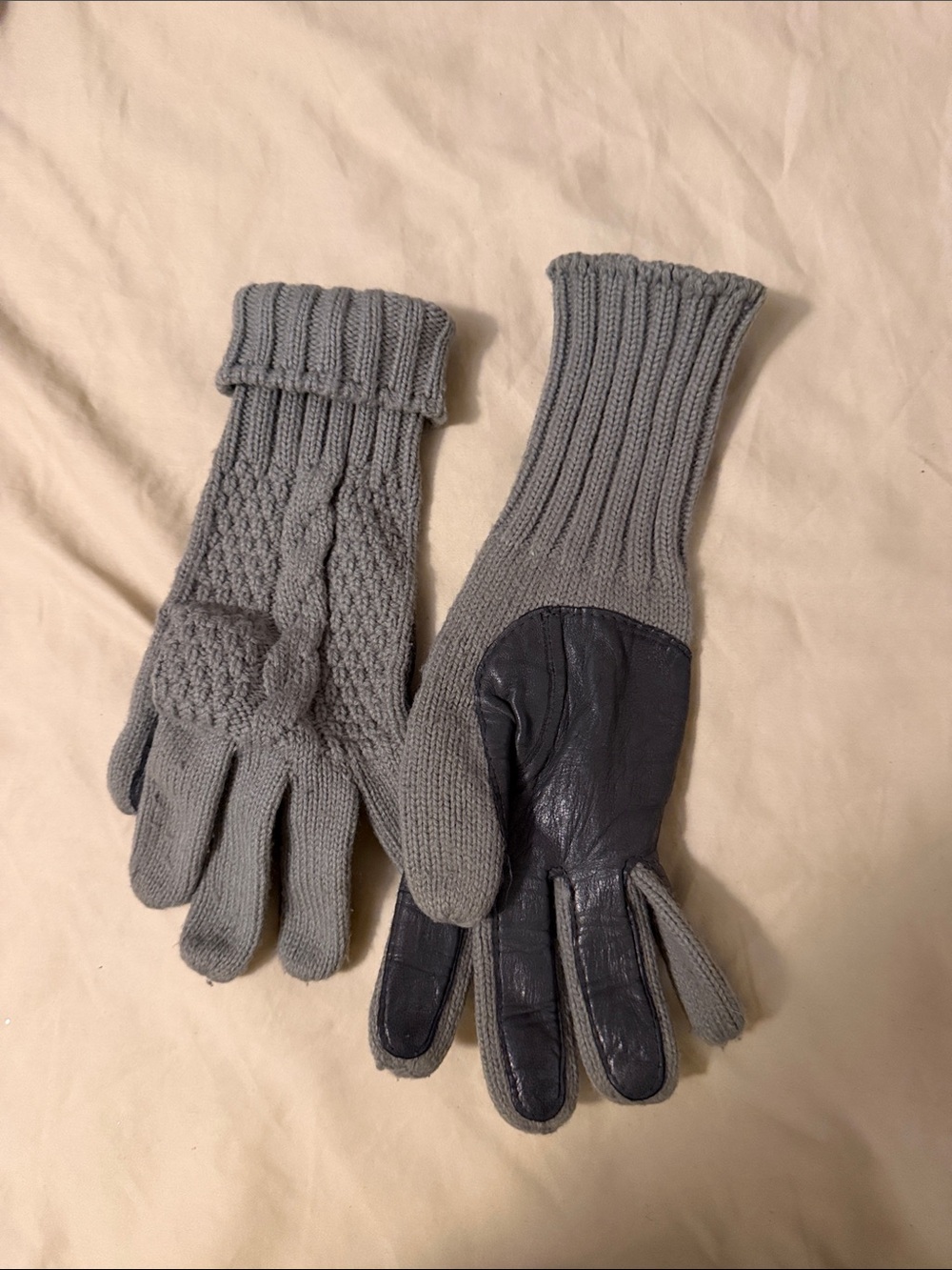 isotoner Gray Knit Cable Gloves with Leather Palm